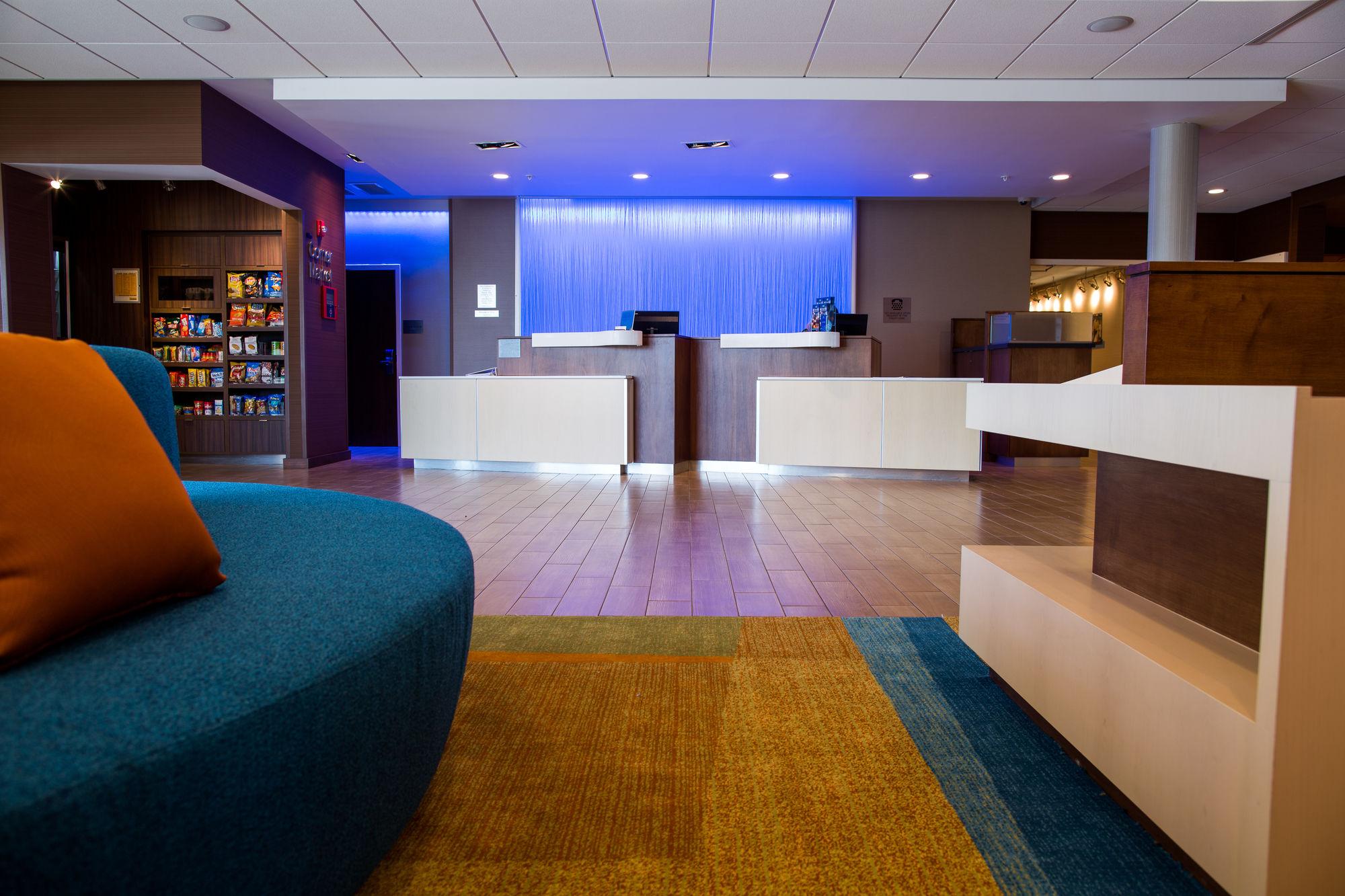 Fairfield Inn & Suites By Marriott Lincoln Southeast Экстерьер фото