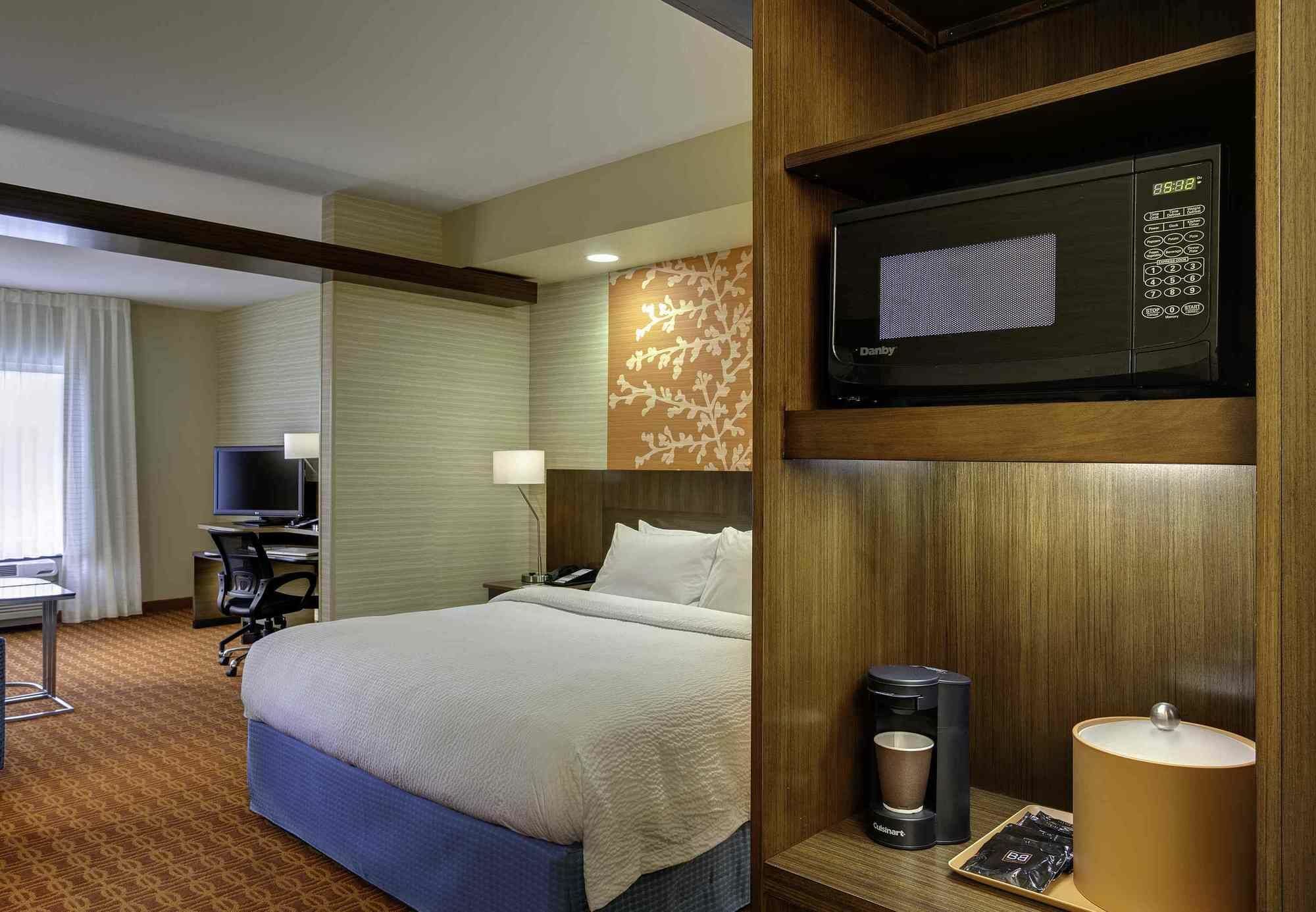 Fairfield Inn & Suites By Marriott Lincoln Southeast Экстерьер фото